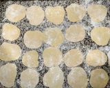 Foto del paso 7 de la receta: Empanadas de carne al horno o fritas