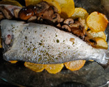 Foto del paso 6 de la receta: Dorada al horno rellena de champiñones