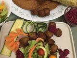 Verity of Falafels with beetroot hummus #zoomfalafel#vegan