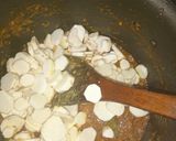 A picture of step 5 of Arvi in yoghurt gravy delicious 😋.