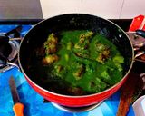 A picture of step 6 of Murgh Hariyali.