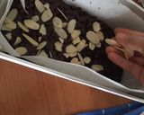 Foto langkah ke 7 dari resep Shiny Brownies.