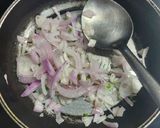 A picture of step 1 of Chicken pattice.