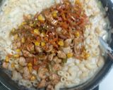 A picture of step 5 of Peri peri chicken macaroni.
