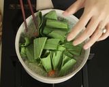 Foto langkah ke 5 dari resep Indomie Ayam Jamur Devina Hermawan.