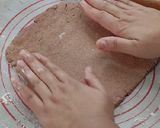 Foto langkah ke 3 dari resep Cinroll Tepung Sorghum Merah.