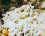 A picture of step 4 of Tuna Salad with Double Sauce Rice.