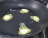 A picture of step 4 of Omelette with cheese and sweet potato.
