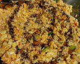 Foto langkah ke 5 dari resep Nasi Goreng Ayam & Udang Spesial.