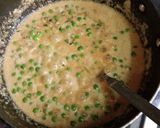 A picture of step 9 of Methi malai matar.