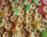Foto langkah ke 5 dari resep Kue semprit jadul 1/2 kg.