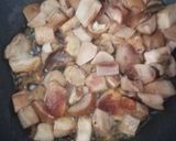 Foto del paso 4 de la receta: Lubina Salvaje a la Plancha a La Bilbaína con Boletus al Wok y M
