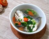 Foto langkah ke 5 dari resep Sup Ikan Senangin.