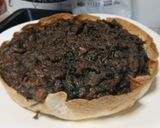 Foto del paso 6 de la receta: Quiche de morcilla con uva y espinacas