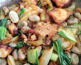 Foto del paso 10 de la receta: Pak choi salteado con pulpo y habas