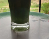 A picture of step 2 of Spinach dates smoothie.