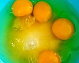 Foto langkah ke 1 dari resep Bolu Kukus Ubi Ungu.