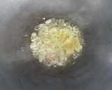 Foto langkah ke 3 dari resep Sayur sop sosis.