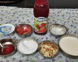 A picture of step 1 of Strawberry crushed milk shake with vanilla ice cream.