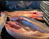 Foto del paso 3 de la receta: Lubina a la espalda