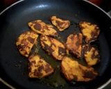 A picture of step 4 of Elephant yam tawa fry.