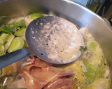 Foto del paso 4 de la receta: Caldo de pollo (con olla exprés)