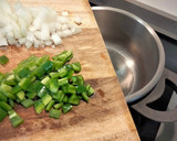 Foto del paso 2 de la receta: Lentejas viudas con chayote