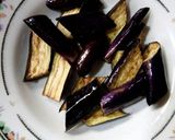 Foto langkah ke 3 dari resep Lele Terong Cabe Ijau.