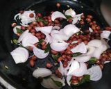 A picture of step 2 of Murmura fry.
