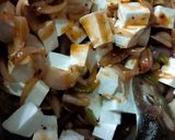 A picture of step 3 of Jhatpat paneer majedar.