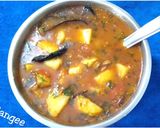 A picture of step 3 of Odisha Street Style Dahibara Aloo Dum with homemade Sev.