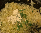 Foto del paso 1 de la receta: Merluza en salsa de gambas