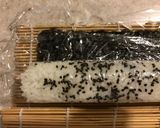 Foto del paso 21 de la receta: California Roll ~Sushi de Aguacate y Surimi (No es Estilo Japonés)~
