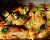 Foto del paso 1 de la receta: Pollo al Ast con Romero, tomillo, hierbabuena, perejil, clavo, 🍋 y especias Cajún