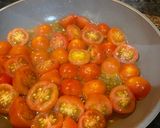Foto del paso 2 de la receta: Hojaldritos de queso de cabra, cebolla caramelizada y cherry