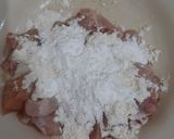 Foto langkah ke 1 dari resep Ayam Balut Tepung (Menu praktis 15 menit untuk si kecil).
