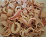 Foto langkah ke 2 dari resep Cumi Asin Saus Tiram.