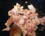 A picture of step 3 of Thai green curry.
