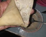 A picture of step 5 of Samosa sheets/manda.