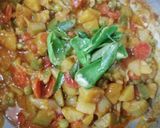 A picture of step 16 of Mix veggies gravy.