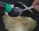 Foto langkah ke 3 dari resep Mie Goreng Saus Tiram Selera.