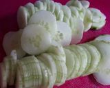 Foto del paso 3 de la receta: Tarator búlgaro o sopa fría de yogur y pepino