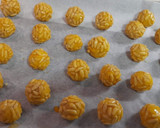 Foto del paso 4 de la receta: Panellets de piñones o empiñonados