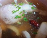 Hình bước làm 2 của món Gà tiềm