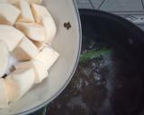 Foto langkah ke 2 dari resep Kolak singkong labu kuning.