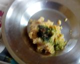 A picture of step 3 of Strawberry sandesh.