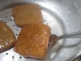 مبسس بالعسل