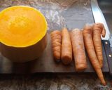 Foto del paso 1 de la receta: Sopa de Calabaza, zanahoria y arvejas