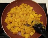 Foto del passaggio 3 della ricetta Zucca trombetta in padella