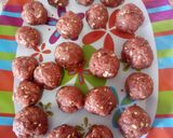 Foto del paso 2 de la receta: Salsa bolitas de carne, avena y maicena
